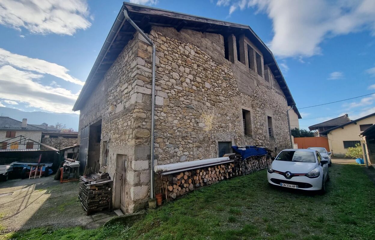 immeuble  pièces 650 m2 à vendre à La Terrasse (38660)