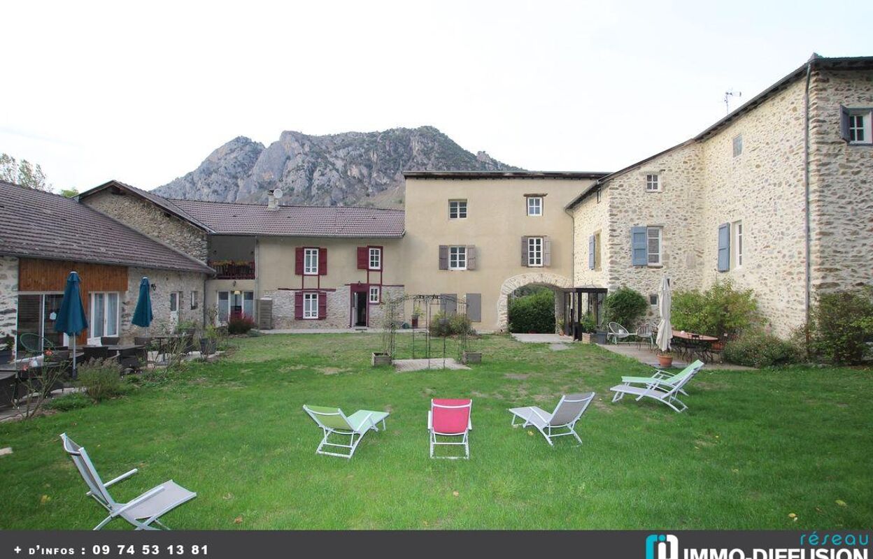 maison 22 pièces 840 m2 à vendre à Foix (09000)