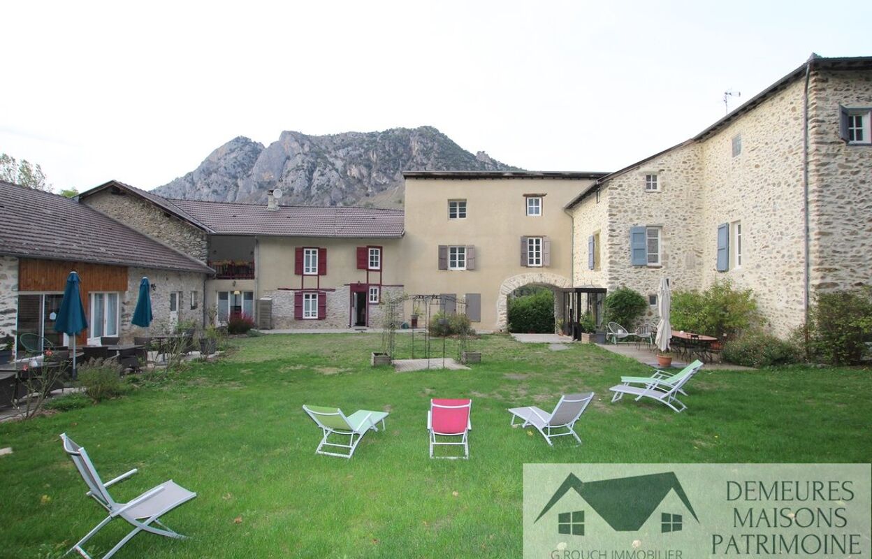 maison 22 pièces 840 m2 à vendre à Foix (09000)