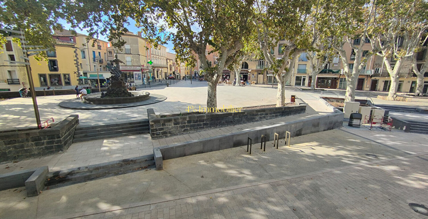 Agde centre  Maison de ville avec garage, terrasse et ascenseur — photo 1