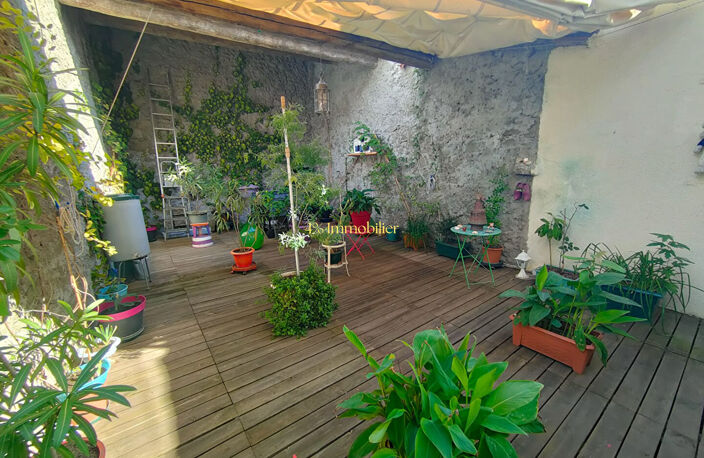 Agde centre  Maison de ville avec garage, terrasse et ascenseur — photo 2