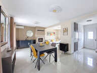 Villa contemporaine à vendre à La Roquebrussanne - Référence ... — photo 4