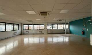 Bureau  151 m² à louer à Lyon 8 (69008)