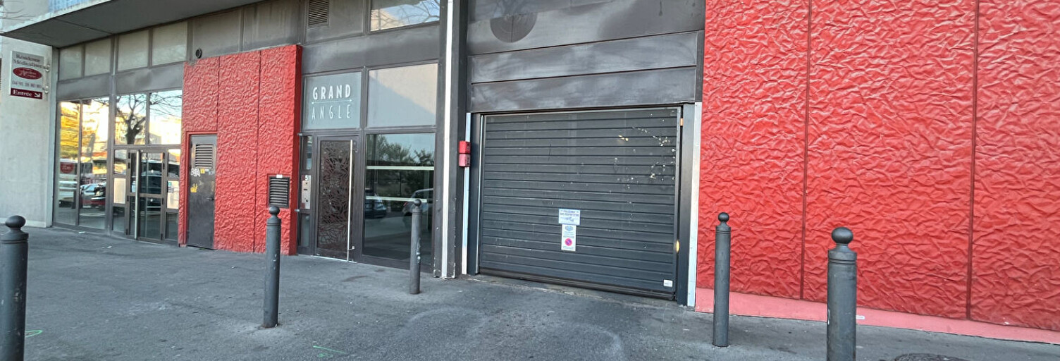 Garage  10 m² à louer à Marseille 10 (13010)