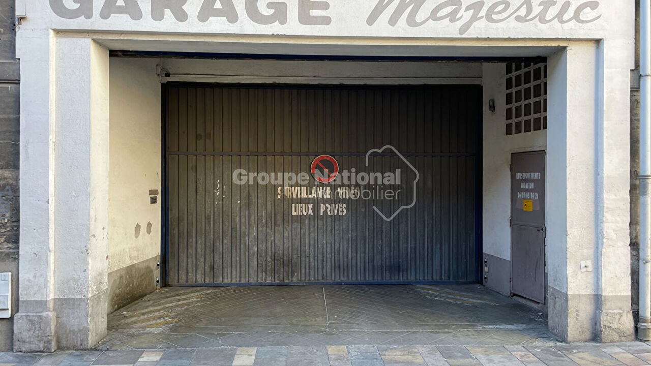 garage  pièces  m2 à louer à Nîmes (30900)