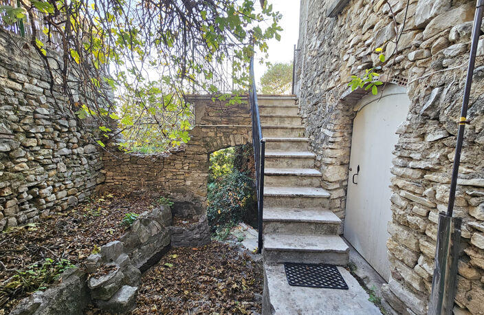 RARE : Ensemble immobilier pour investissement au cœur de Vézénobres — photo 2