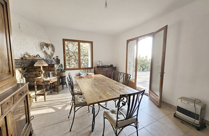RARE : Ensemble immobilier pour investissement au cœur de Vézénobres — photo 3