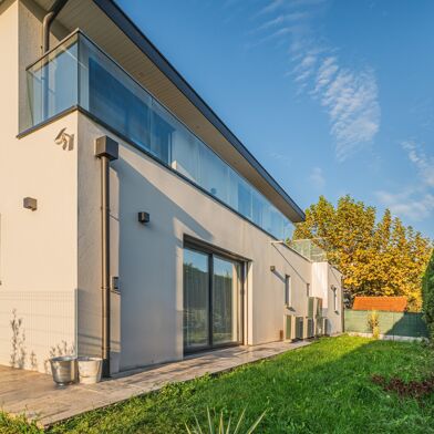 Maison 7 pièces 925000 €