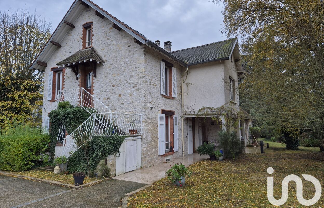 maison 20 pièces 250 m2 à vendre à La Rochette (77000)