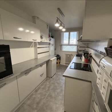 Appartement 4 pièces 104967 €