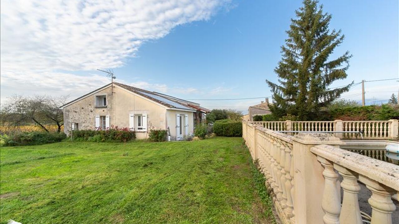 maison 4 pièces 166 m2 à vendre à Saint-Vivien-de-Blaye (33920)