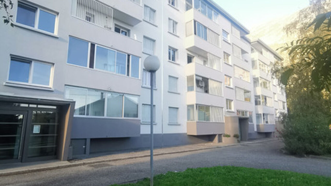 appartement 3 pièces 51 m2 à louer à Saint-Égrève (38120)