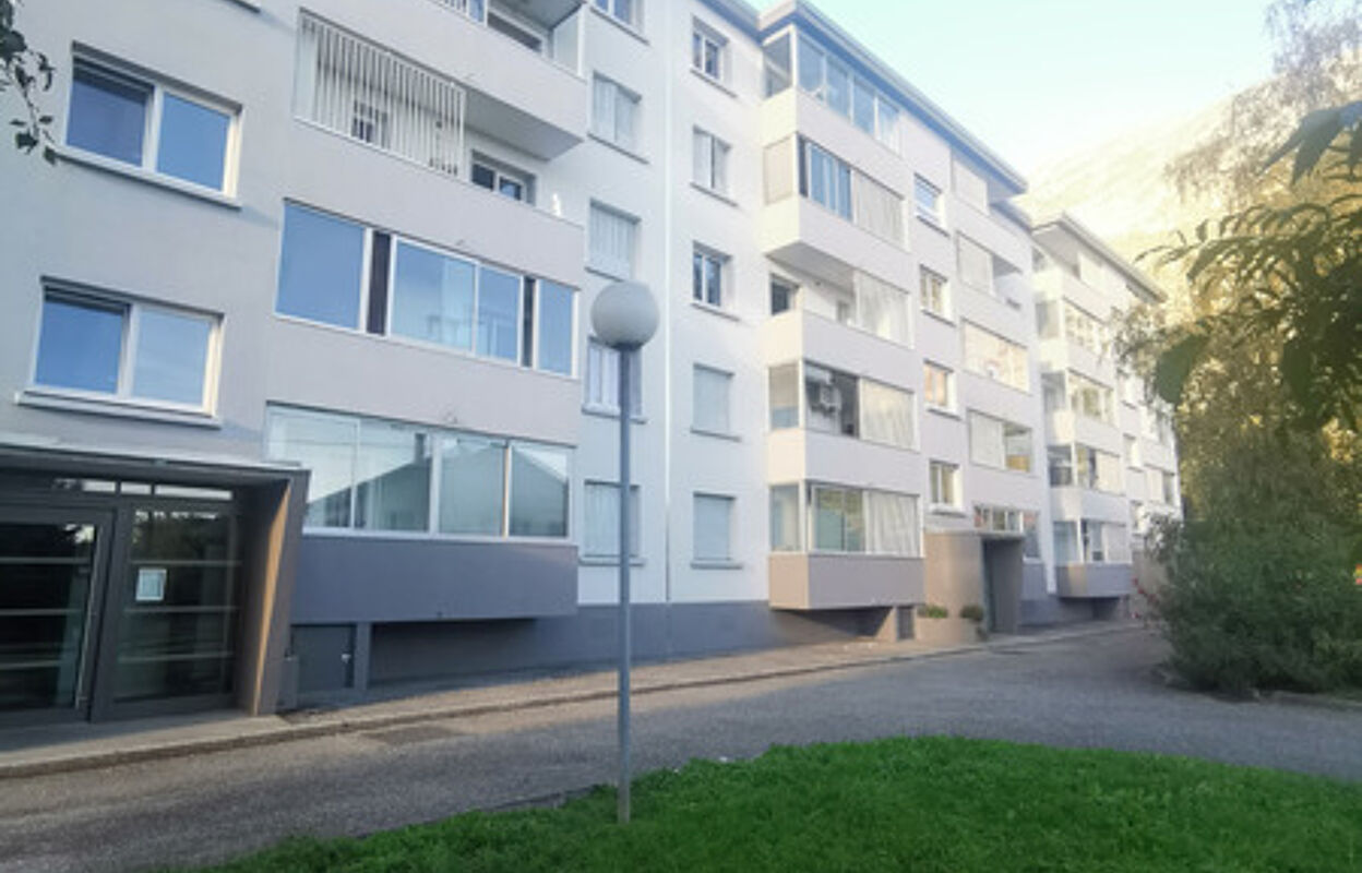 appartement 3 pièces 51 m2 à louer à Saint-Égrève (38120)