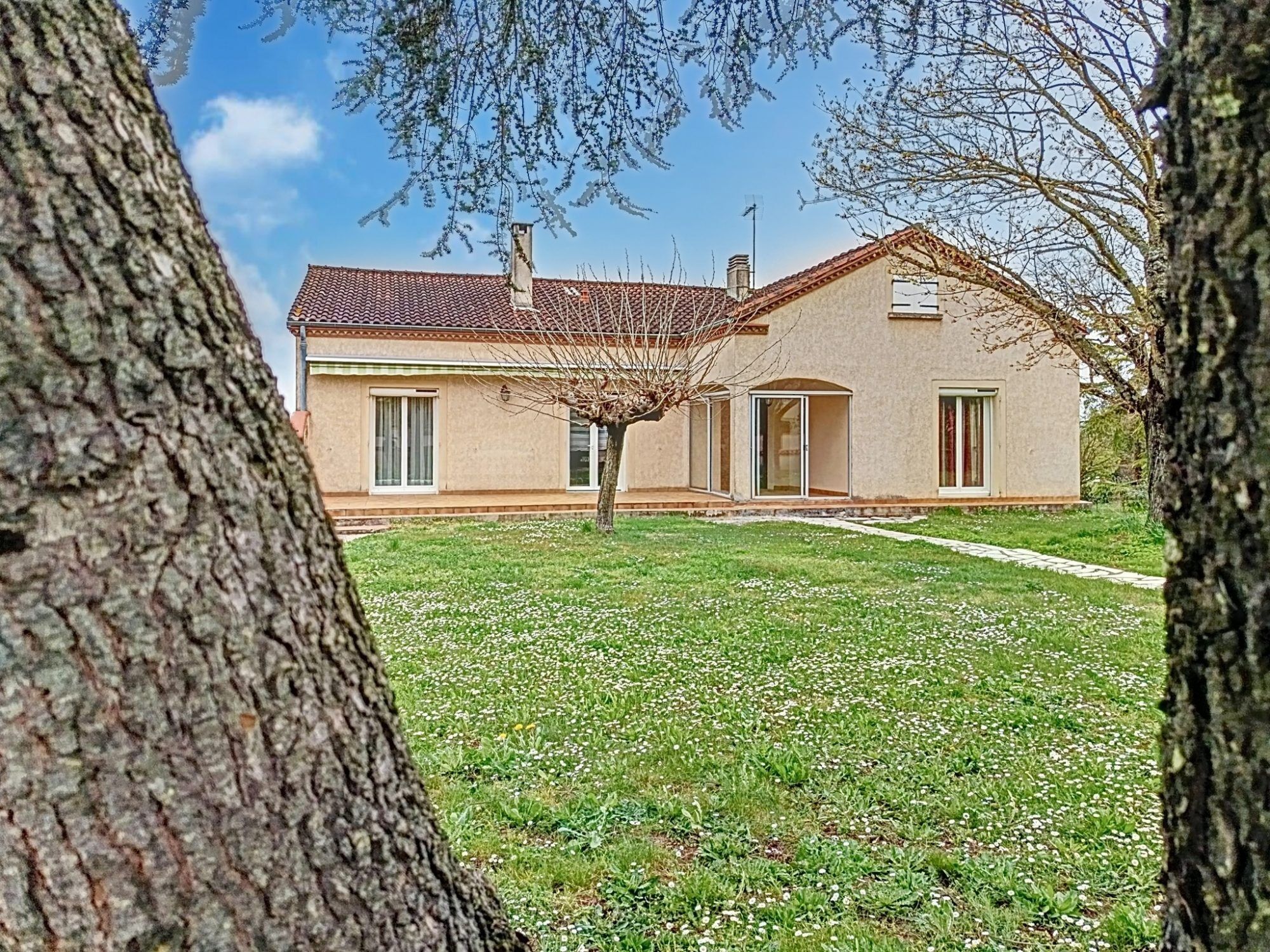 Agence immobilière de BENAC IMMOBILIER RÉALMONT