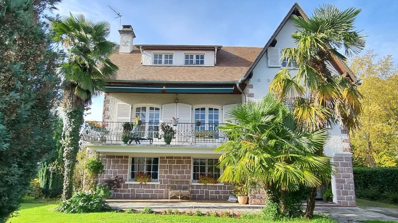 maison 6 pièces 192 m2 à vendre à Billère (64140)