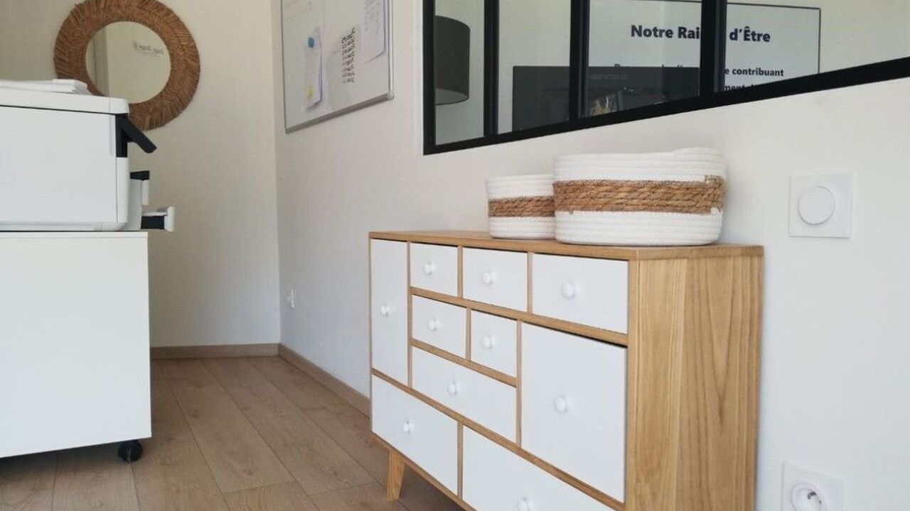 bureau  pièces  m2 à vendre à Nîmes (30900)