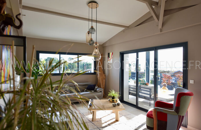 Superbe maison d'architecte avec 4 chambres et piscine proche... — photo 2
