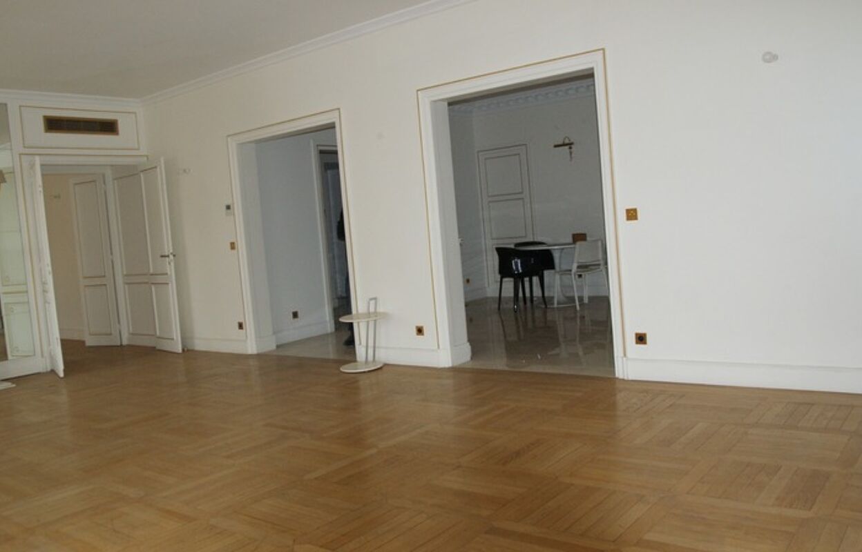 appartement 6 pièces 194 m2 à vendre à Paris 8 (75008)