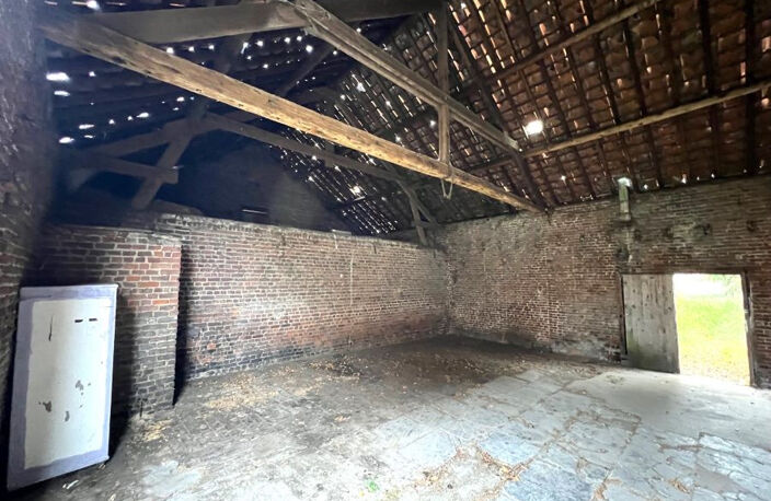 Grange individuelle de + de 212m2 au sol à transformer, bâti — photo 4