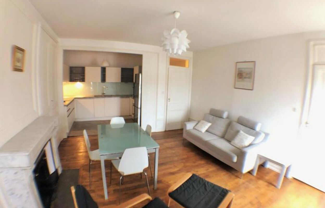 appartement 3 pièces 76 m2 à louer à Lyon 2 (69002)