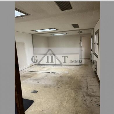 Local industriel  1000000 €