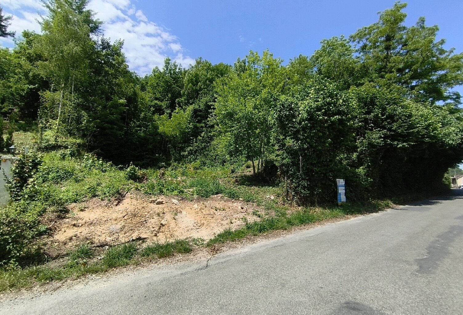 Vente terrain  2561 m² Nesles-la-Vallée (95690) — photo 1