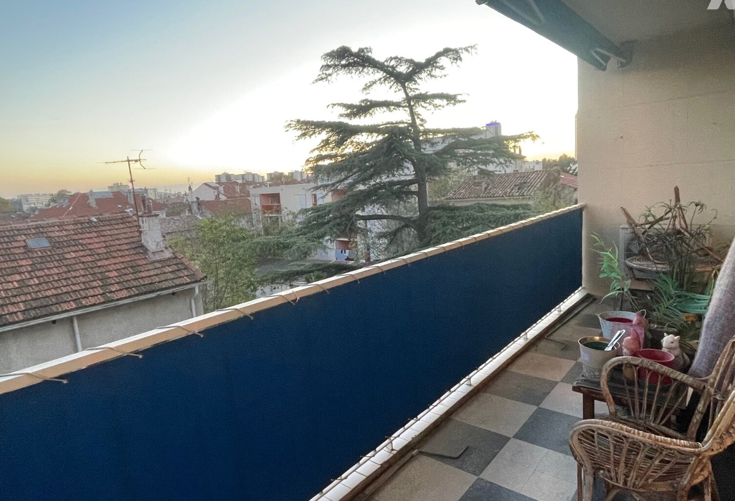 Vente appartement 4 pièces 79 m² Toulon (83100) — photo 1