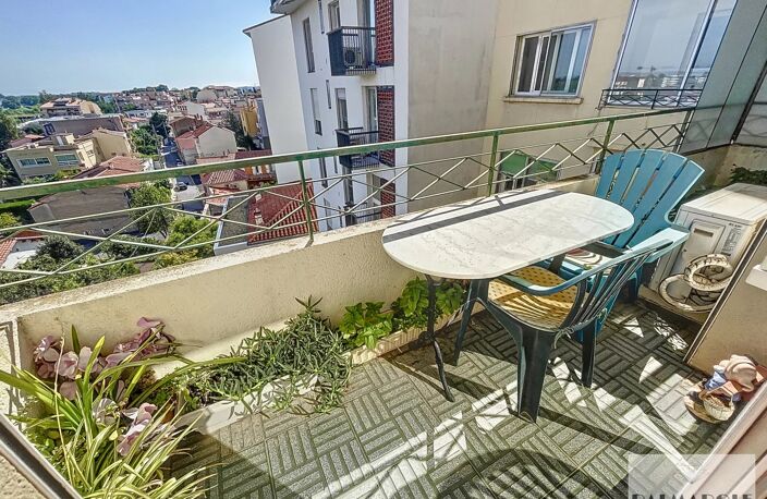 Perpignan COURS PALMAROLE  Appt T3 avec cave poss garage en plus — photo 2