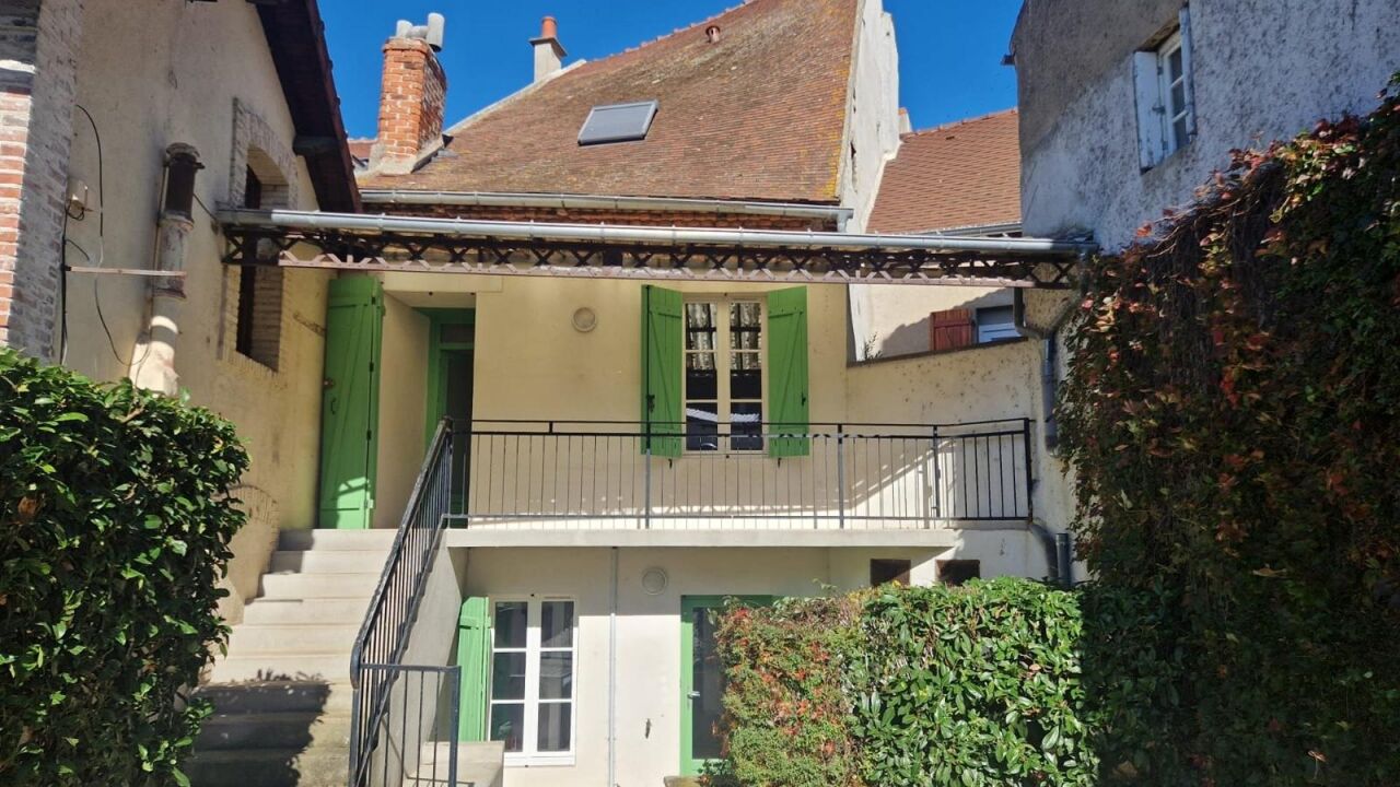 maison 5 pièces 157 m2 à vendre à Saint-Pourçain-sur-Sioule (03500)