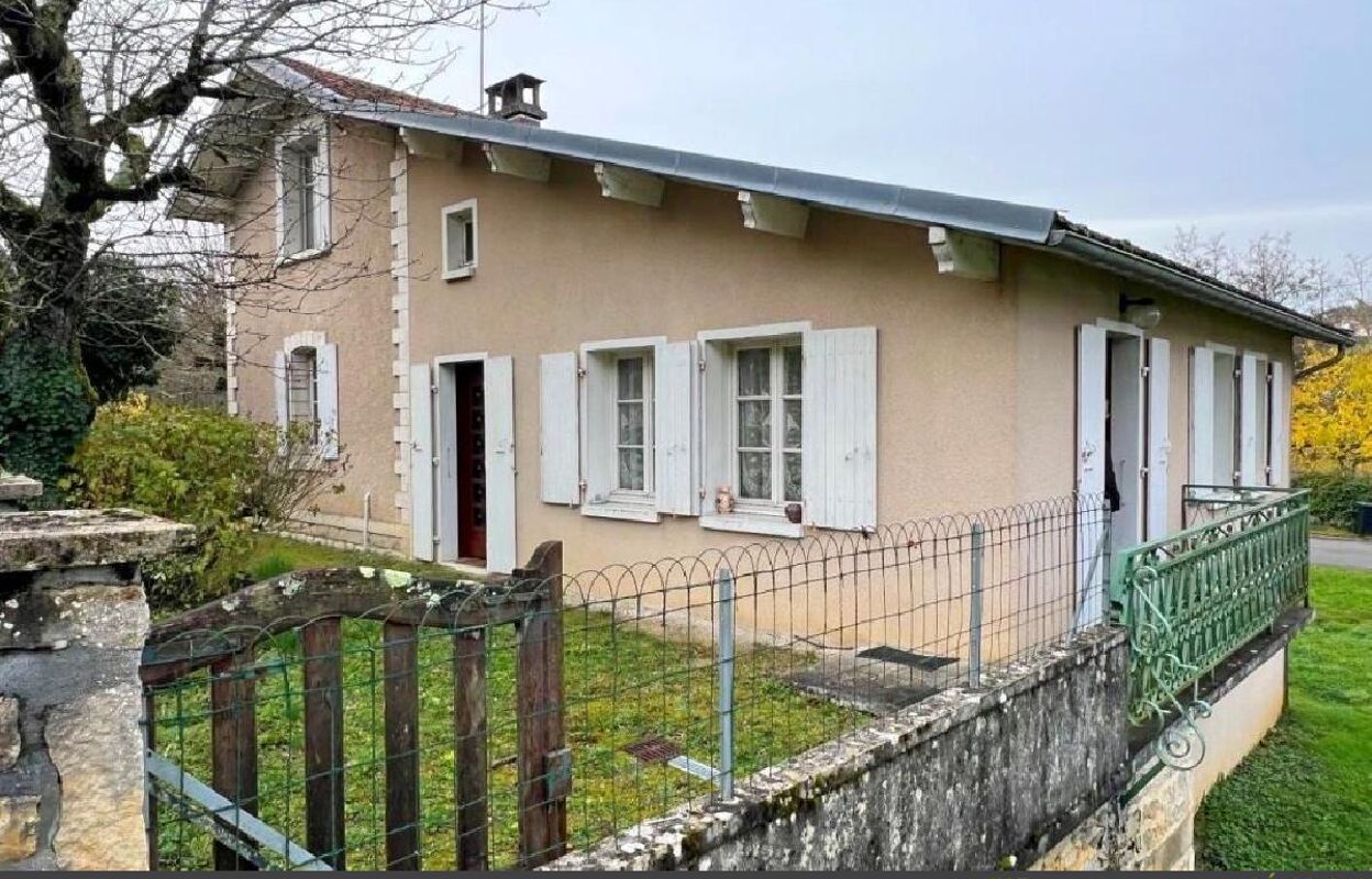 maison 4 pièces 112 m2 à vendre à Nanteuil-en-Vallée (16700)