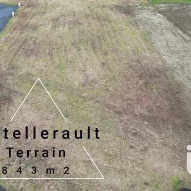 Terrain 843 m²