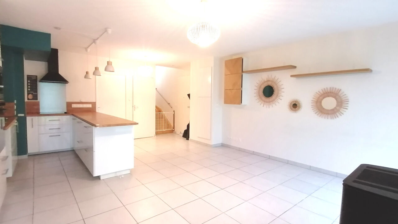 maison 4 pièces 81 m2 à louer à Meyzieu (69330)