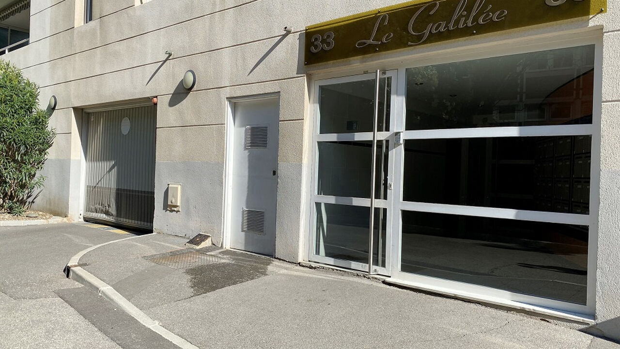 garage  pièces 18 m2 à vendre à Marseille 8 (13008)