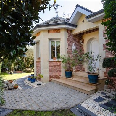 Maison 5 pièces 868400 €