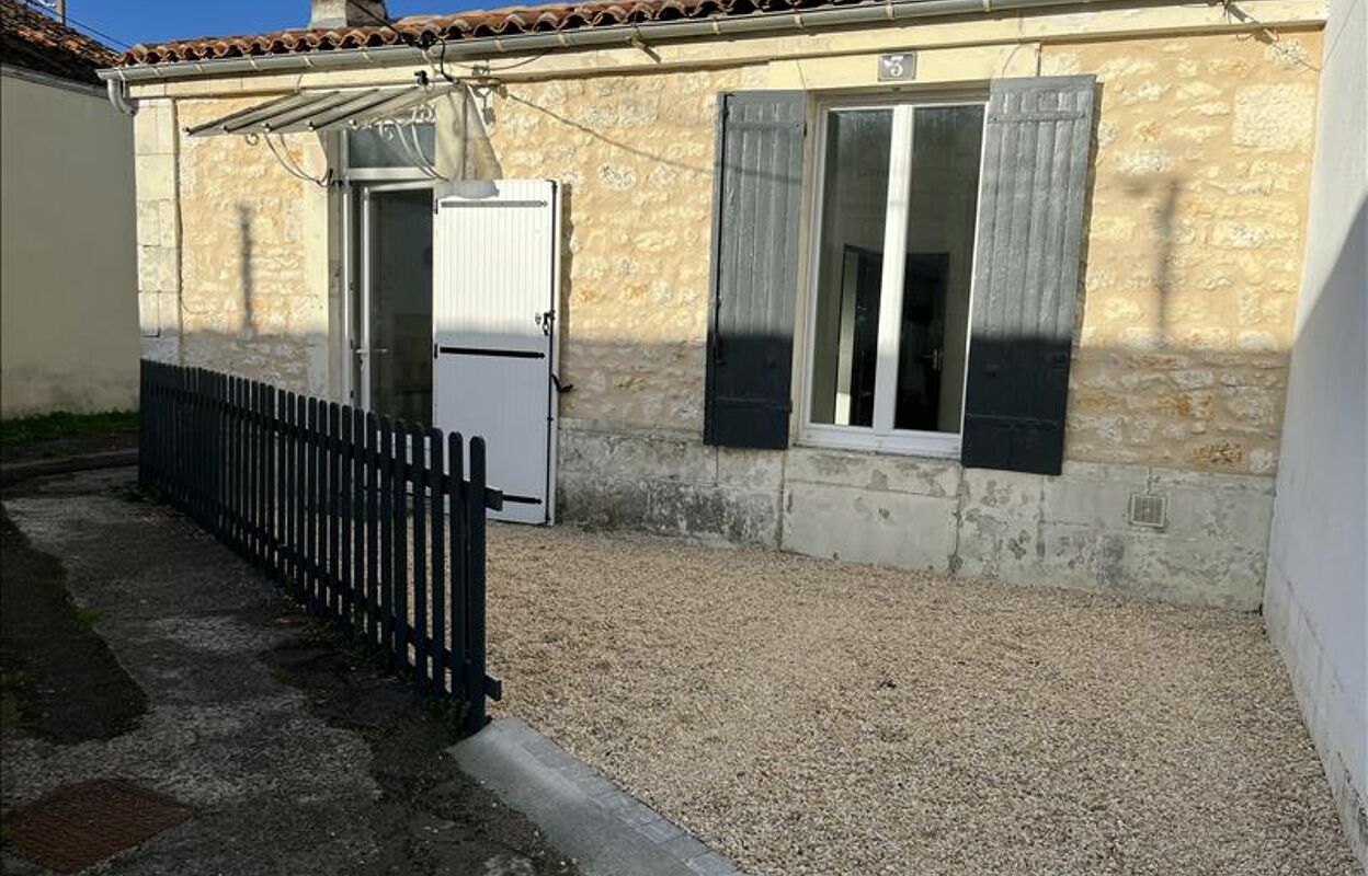 maison 2 pièces 45 m2 à vendre à Saintes (17100)