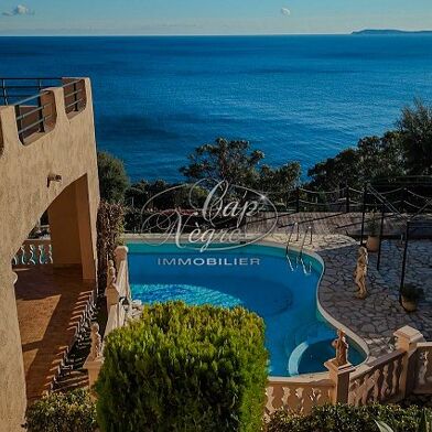 Maison 5 pièces 2415000 €