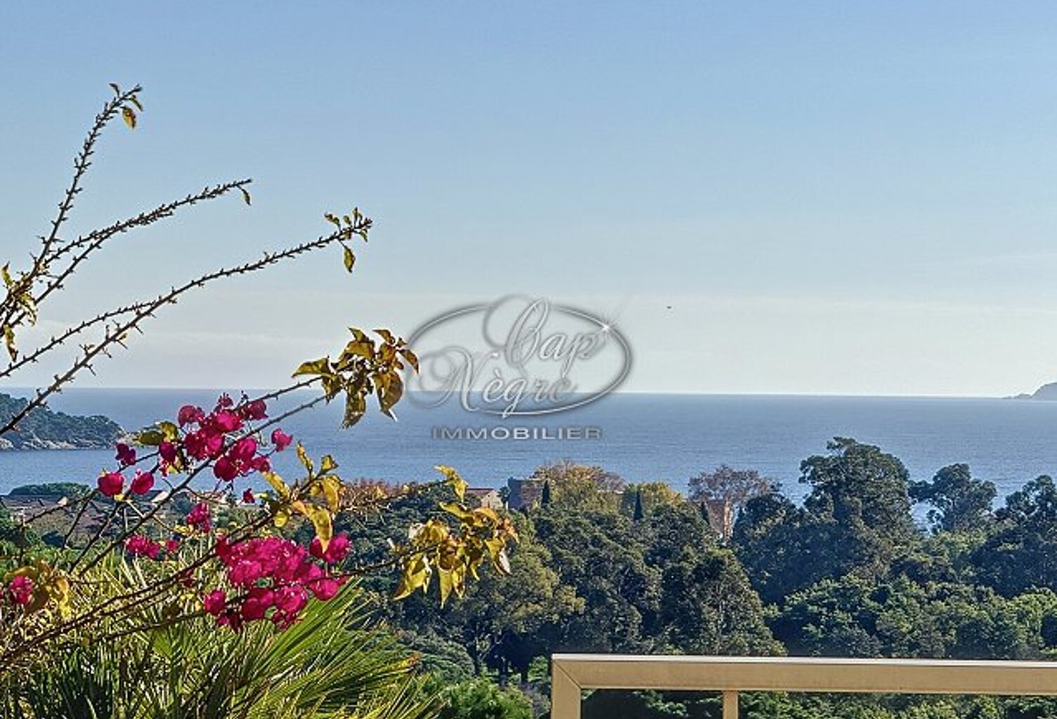 Villa vue mer à vendre à Cavalière — photo 1