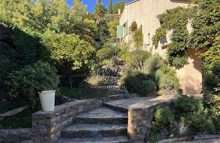 Villa vue mer à vendre à Cavalière — photo 3
