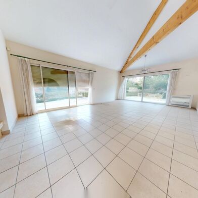 Maison 8 pièces 228 m²