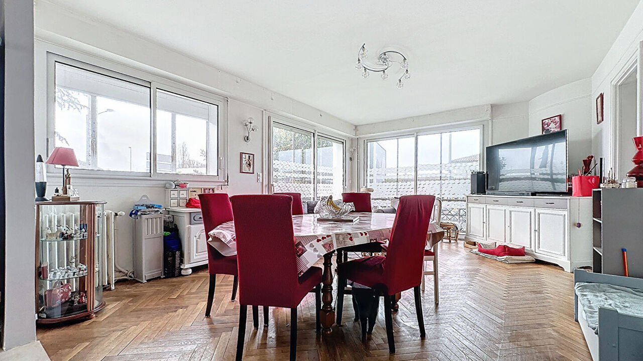 maison 8 pièces 210 m2 à vendre à Rochefort (17300)