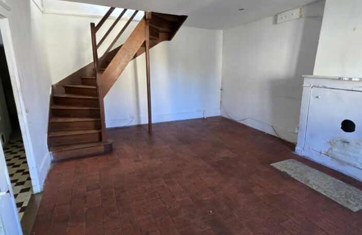 DUN-SUR-AURON: Maison T3 et bureau  édifiée sur 3332m2 de te — photo 4
