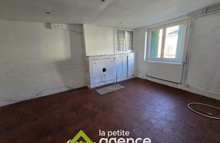 DUN-SUR-AURON: Maison T3 et bureau  édifiée sur 3332m2 de te — photo 5