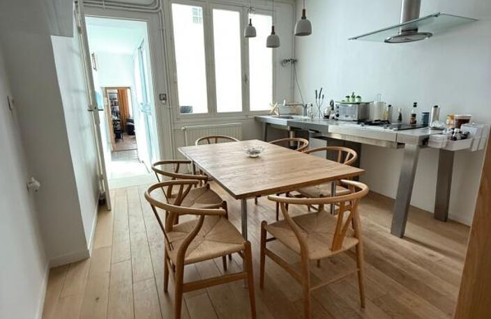 Immeuble de rapport – La Rochelle Centre-Ville – 3 chambres, patio, terrasse, garage — photo 5
