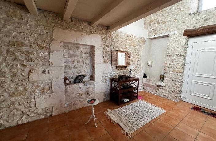 Maison À Vendre Atypique 3 chambres CHENAC-SAINT-SEURIN-D'UZET avec VUE — photo 3