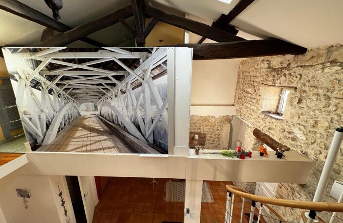Maison À Vendre Atypique 3 chambres CHENAC-SAINT-SEURIN-D'UZET avec VUE — photo 4
