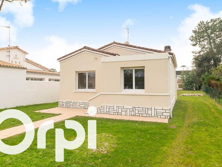 Ensemble immobilier composé de 3 maisons — photo 1