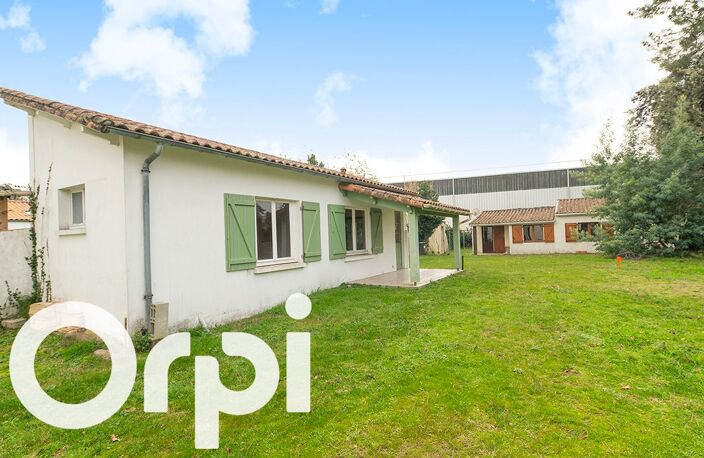 Ensemble immobilier composé de 3 maisons — photo 2