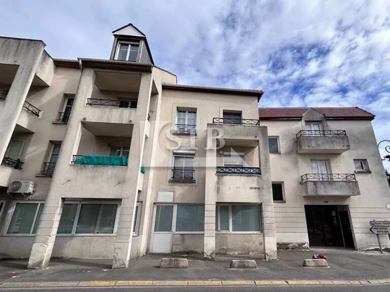 Local commercial — photo 1