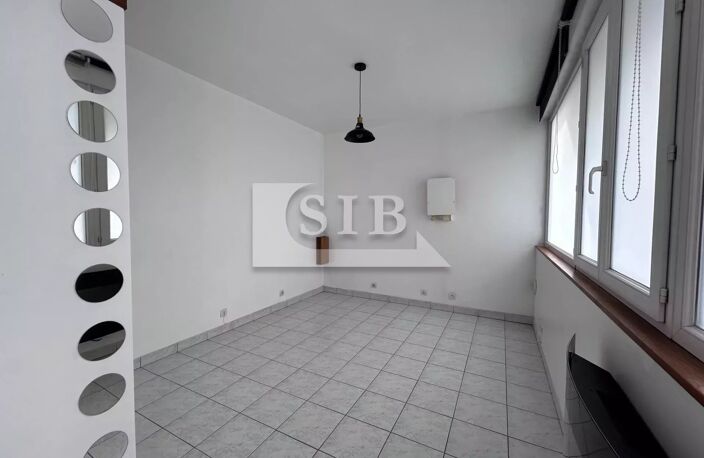 Local commercial — photo 3