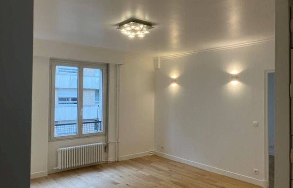 appartement 4 pièces 75 m2 à louer à Paris 16 (75016)